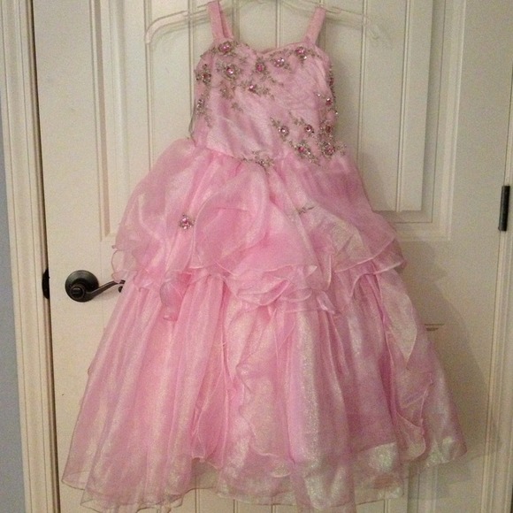 Pageant dresses - Picture 2 of 4
