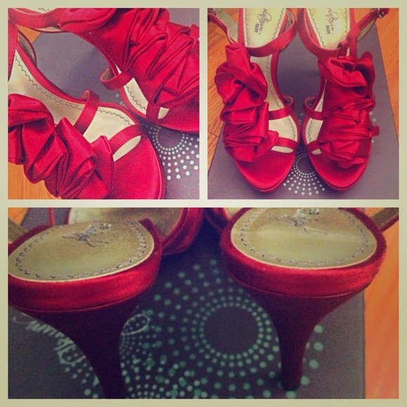 Gorgeous red satin heels from Nordstrom