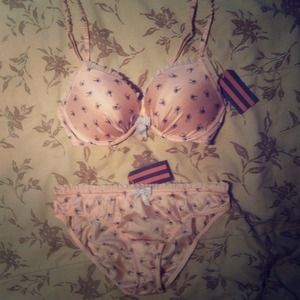 Jack Wills Brierfield Bra & Panty Set