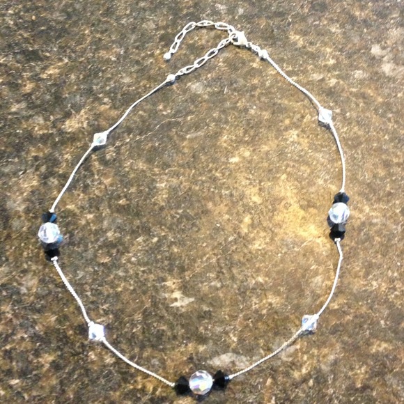 🔴SOLD!! necklace with iridescent and black beads