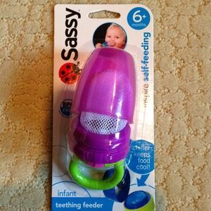 Sassy Mesh Feeder & Baberoo Neck Cushion Bundle