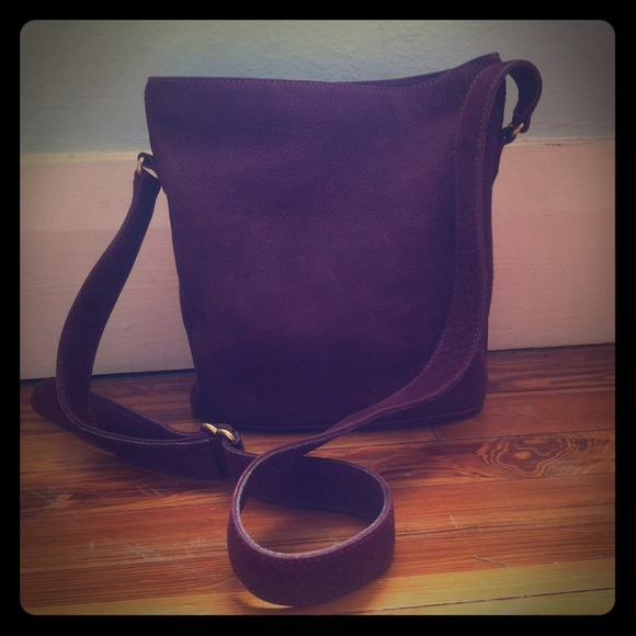 ✨Vintage✨ suede Coach purse !