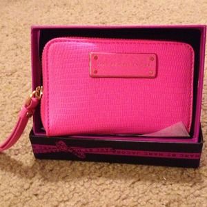 Authentic Marc Jacobs phone clutch