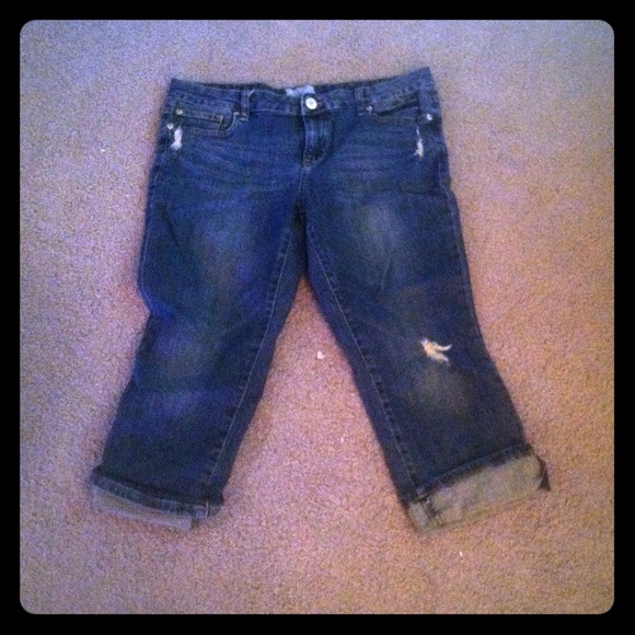 Aeropostale 11/12 capris!