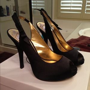 **Bundle** Black Satin Heels & SM Clutch"