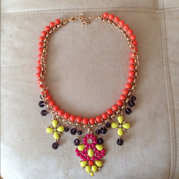 Beautiful statement necklace - Picture 1 of 1
