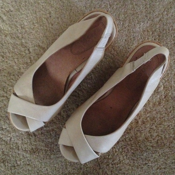 REDUCED Corso Como leather wedge; sz 7.5; worn 1X!