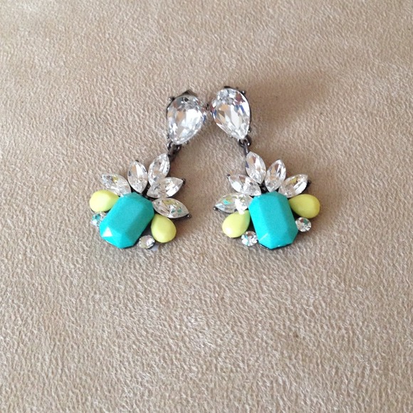 Gorgeous Earrings - Picture 1 of 1