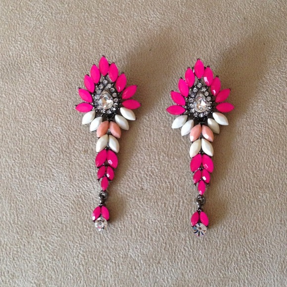 Gorgeous Earrings - Picture 1 of 1