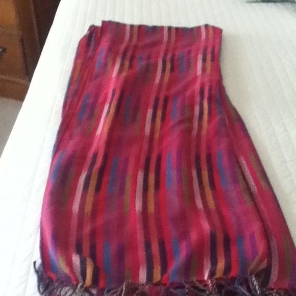 Multi color scarf - Picture 1 of 2