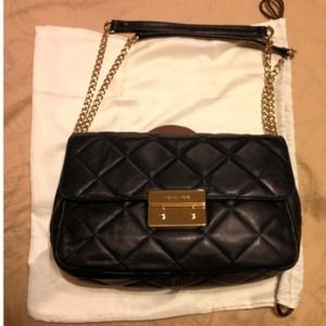 💯 Authentic Michael Kors quilted purse