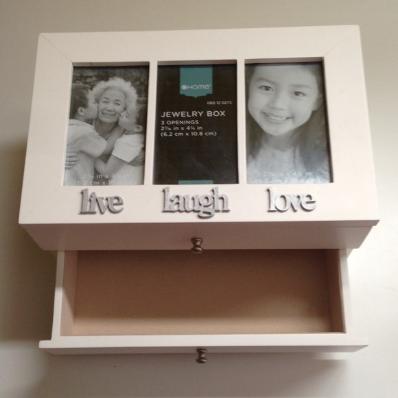 Jewelry box