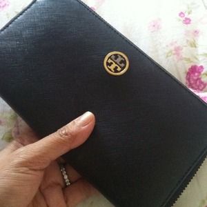 Authentic Tory Burch Wallet!