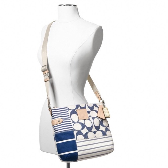 ❤️SOLD❤️COACH Daisy patchwork File bag style - Picture 2 of 3