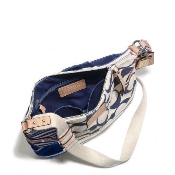 ❤️SOLD❤️COACH Daisy patchwork File bag style - Picture 3 of 3