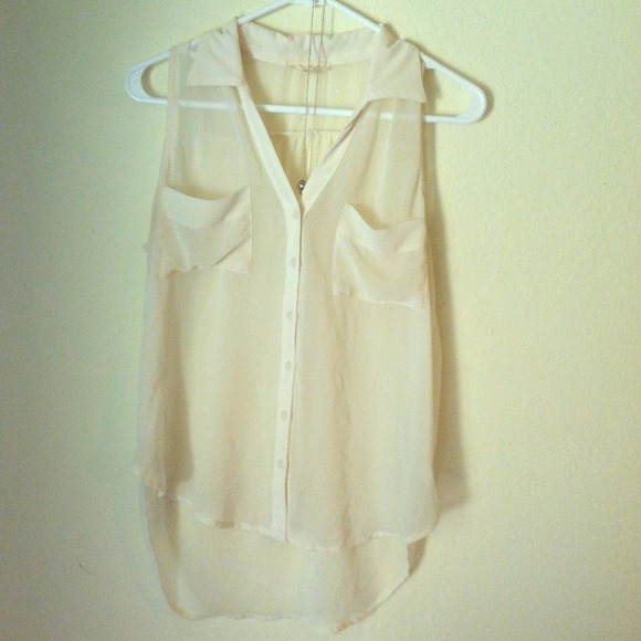 Small Lush Button Up Top