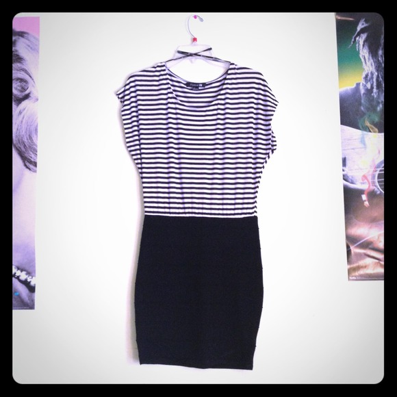Black and White Stripped Pencil-Skirt Dress