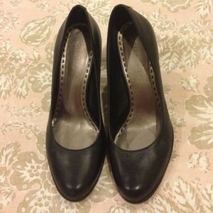 Black Gianni Bini shoes.