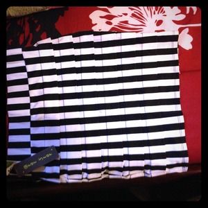 Brand New too waist skirt.