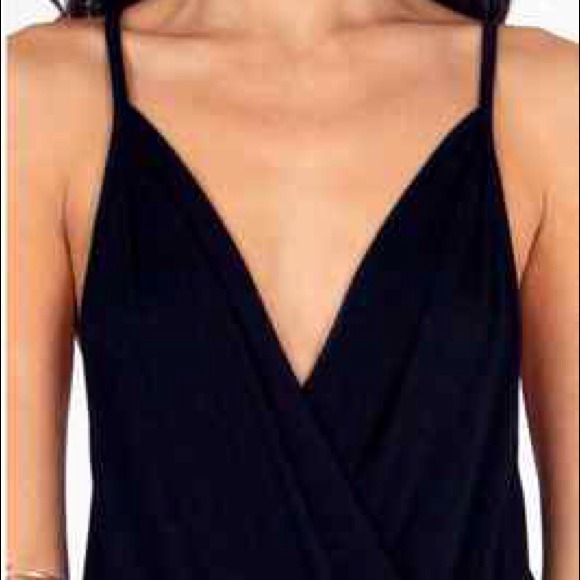 ❌SOLD❌Tobi black wrap cami