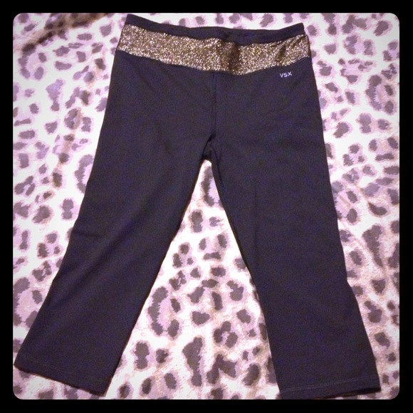 🚫SOLD🚫Victoria's Secret Workout Crop Pants
