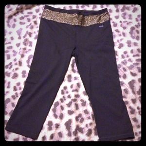 🚫SOLD🚫Victoria's Secret Workout Crop Pants
