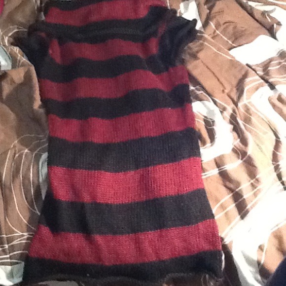 Striped cable knit sweater with turtle neck