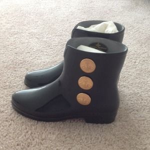Vivienne Westwood Rain boot。No Trade