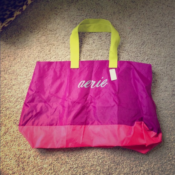 ⚫️Aerie bag💜