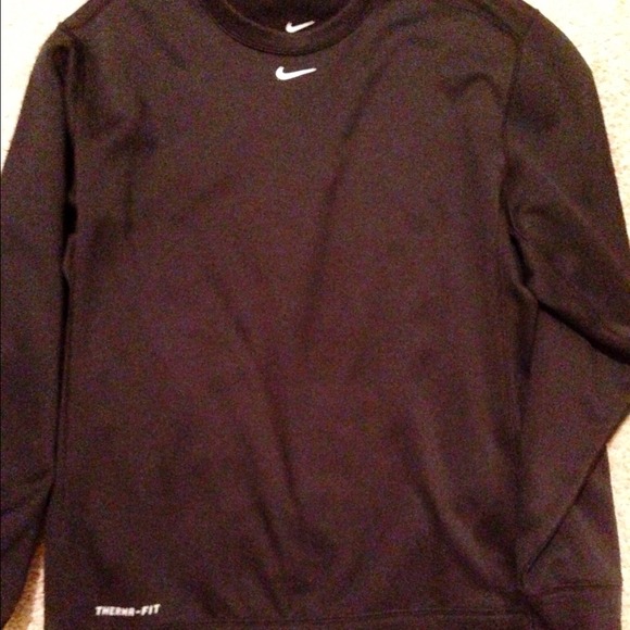 Nike Jackets & Blazers - Nike Therma-fit sweatshirt