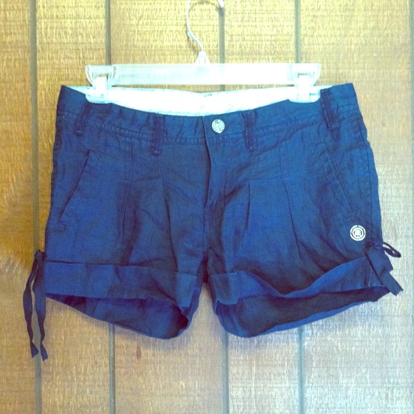⚡FLASH SALE ⚡Navy blue Element shorts size 3
