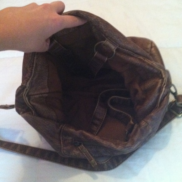 Cross body bag - Picture 3 of 3
