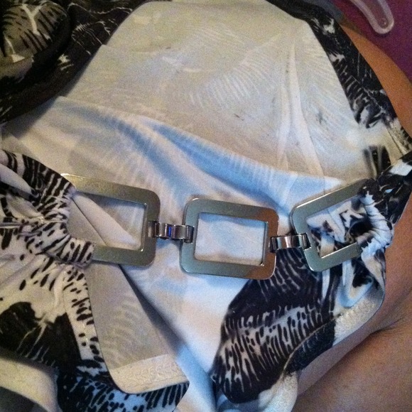 Top - Picture 2 of 3