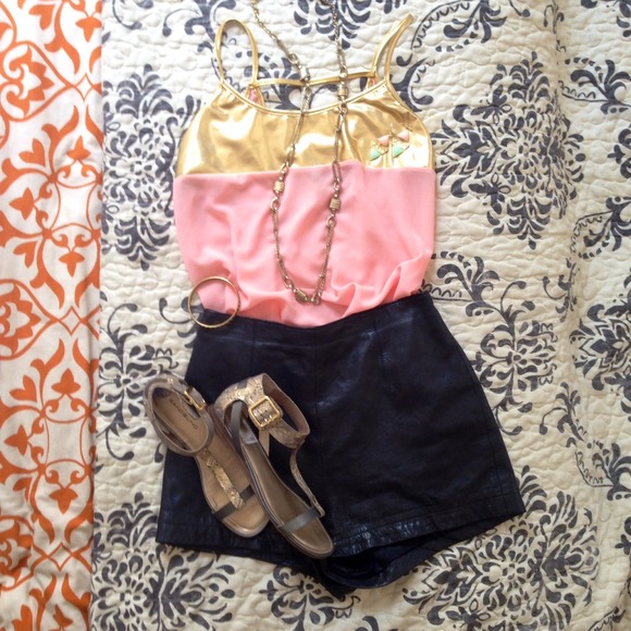 SOLD! OMFG Delicious peach chiffon gold tank S - Picture 2 of 4