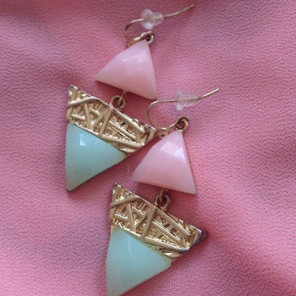 SOLD! OMFG Delicious peach chiffon gold tank S - Picture 4 of 4