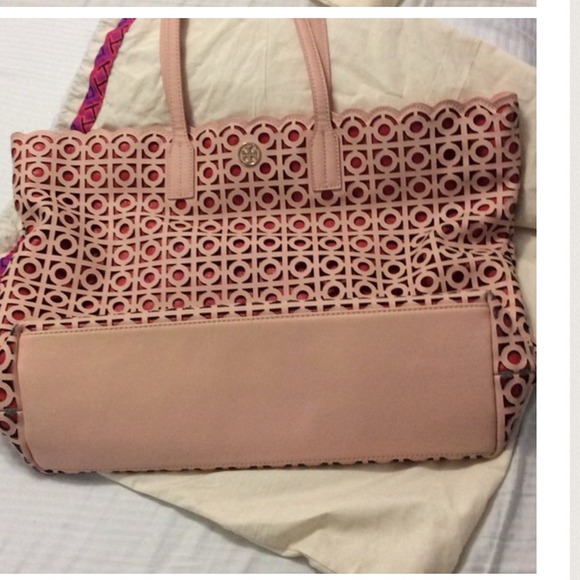Tory Burch Handbags - 🎉SOLD🎉Tory Kelsey Tote💗