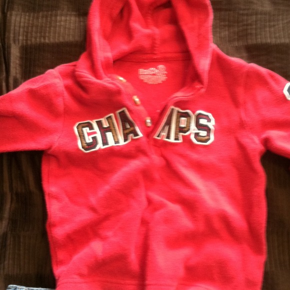 Sweat shirt and jeans for a one year old - Picture 3 of 4