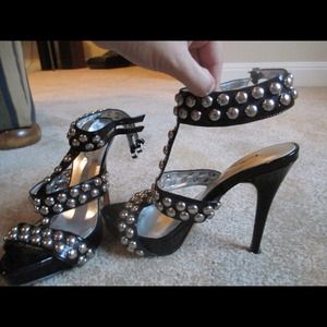 🌼💕🌸BLACK HIGH HEEL STUDDED DRESS SHOES🌸💕🌼