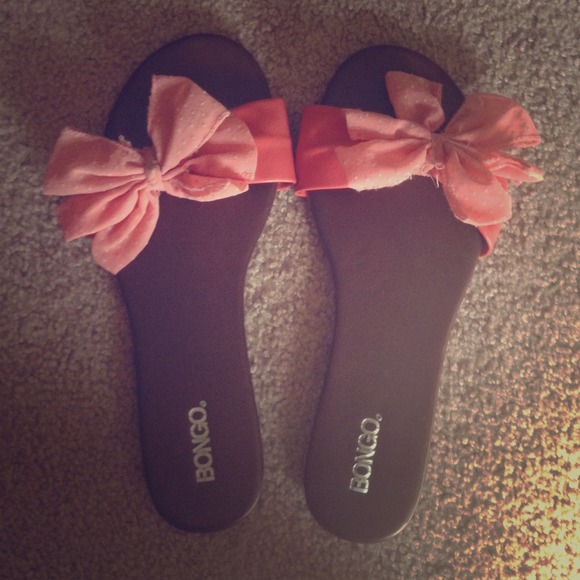 SUPER CUTE BONGO FLIP FLOPS! <3