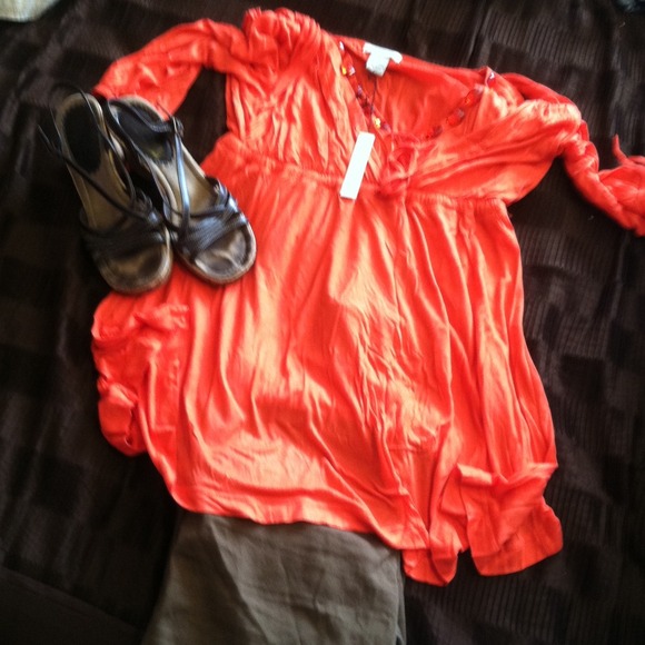 Top - Picture 3 of 3