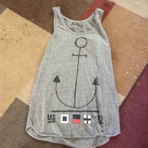 REDUCED! 💕Anchor top