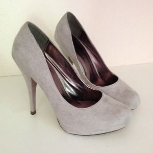 Gray Suede Pumps/Heels