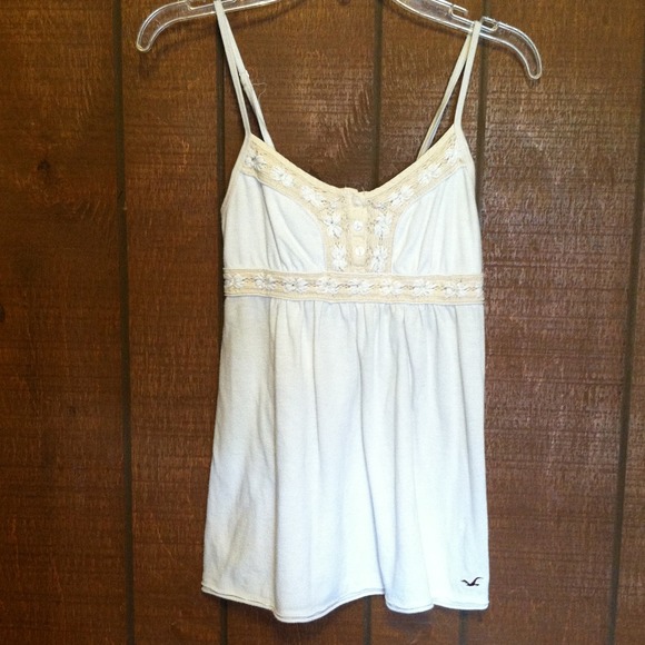 ⚡FLASH SALE! ⚡A&F and Hollister tank tops!