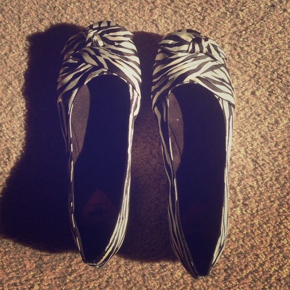 ADORABLE! Rocket dog flats!