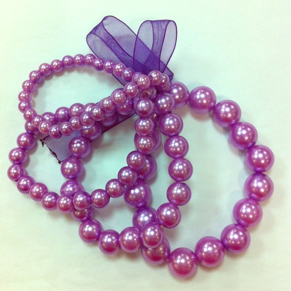 Purple pearl-like bracelet