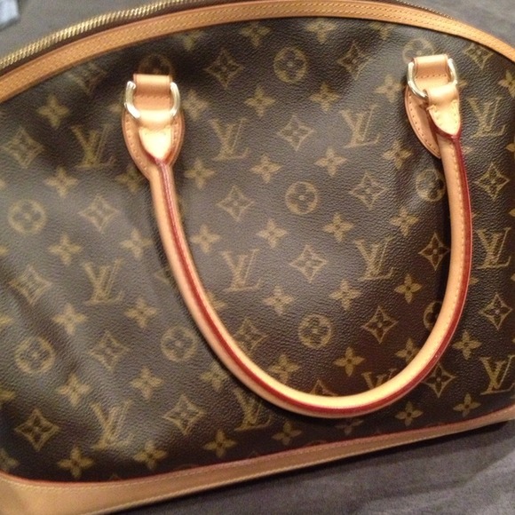 💢TRADED💢Lockit Louis Vuitton