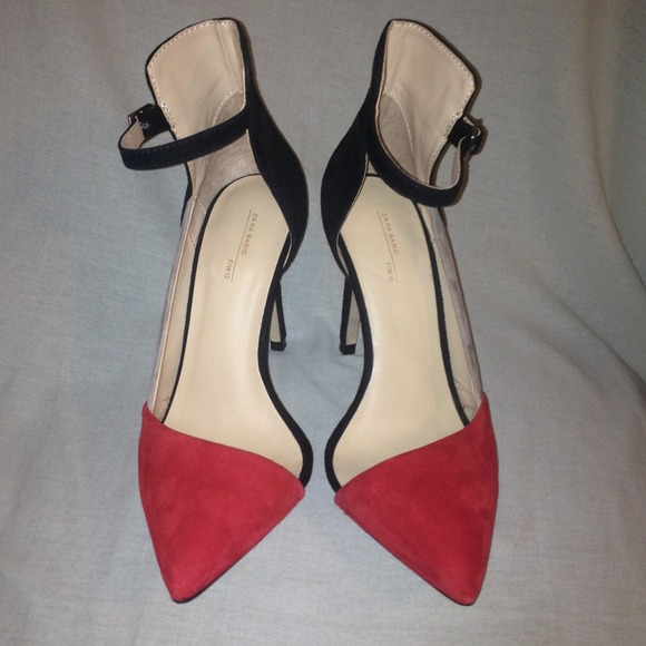 Camp shoes with heel back and high heel.