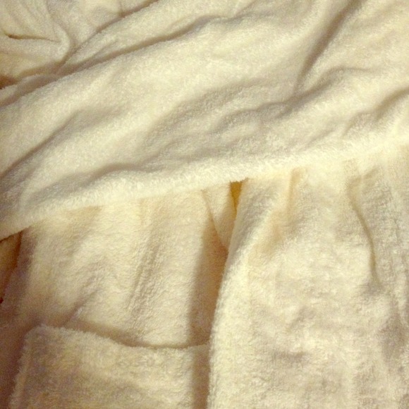 An Egyptian cotton hooded bathrobe