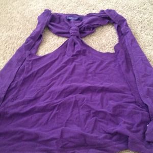 Miley Cyrus sleeves sweater.