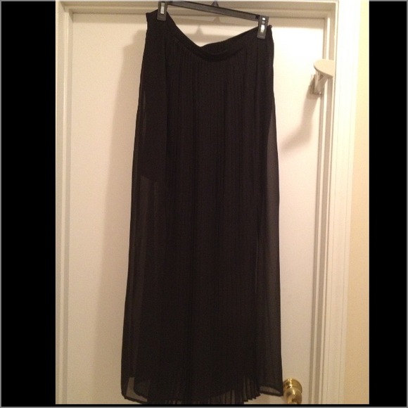Bisou Bisou Pleated Front Maxi Skirt